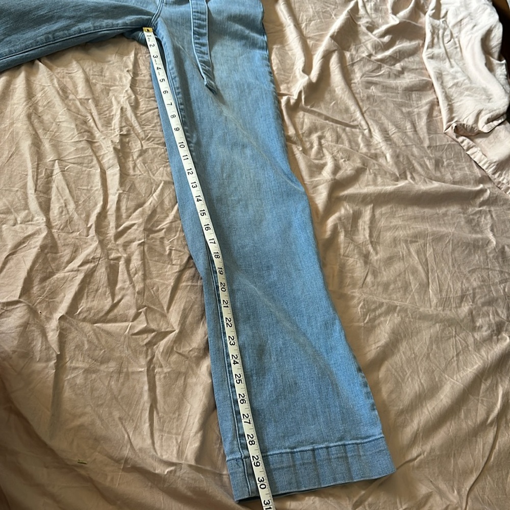 Vince Camuto Jeans - Picture 6 of 9